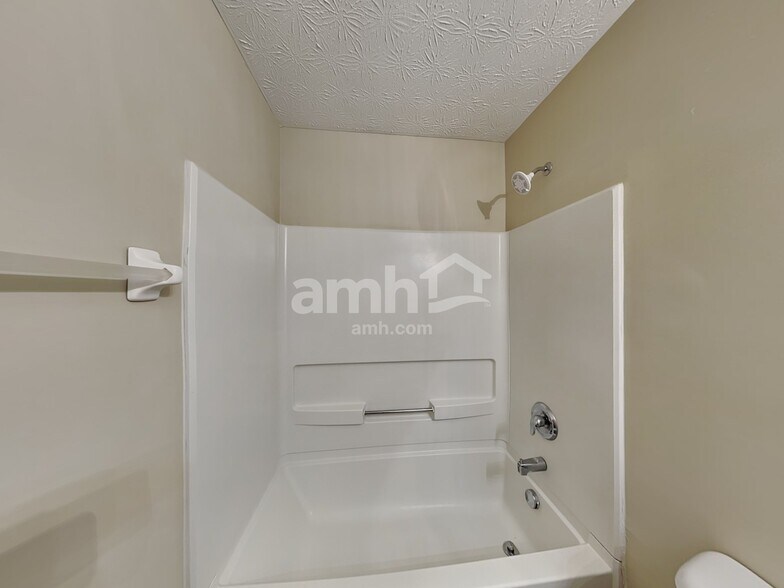 Building Photo - 7468 Hemrich Dr