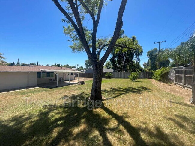 Building Photo - 8255 Oahu Dr