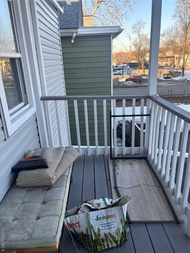 Building Photo - 20 N White St