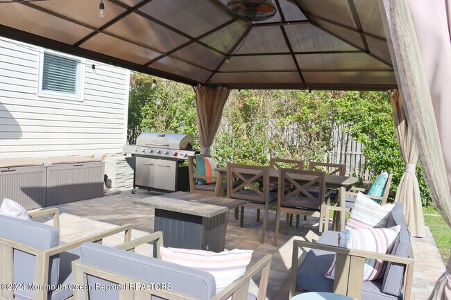 Building Photo - 111 Long Branch Ave