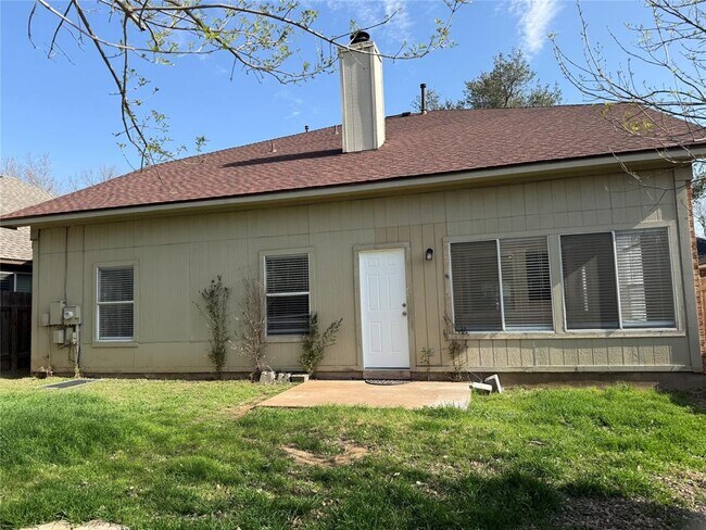 Building Photo - 16702 Tomcat Dr