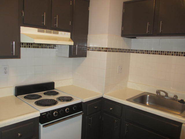 Building Photo - 1310 Admiral Blvd