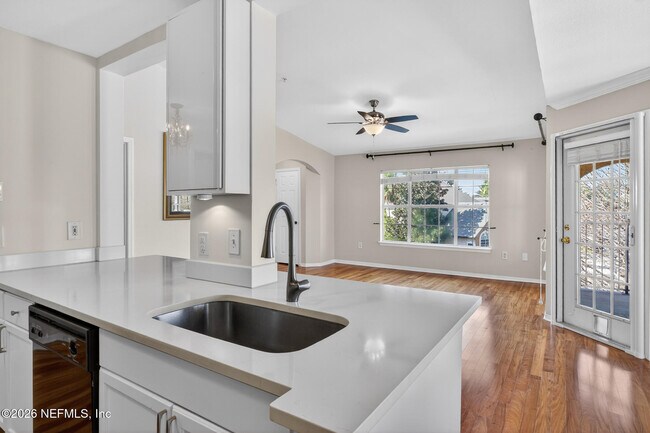 Building Photo - 10961 Burnt Mill Rd