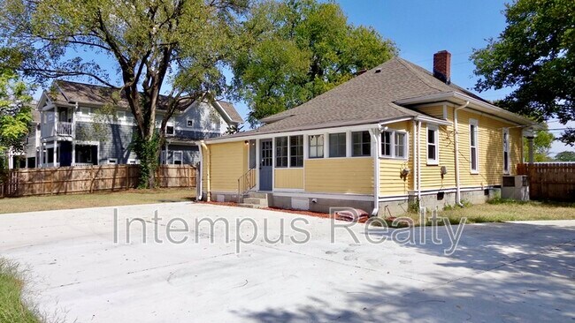 Building Photo - 1512 Meridian St