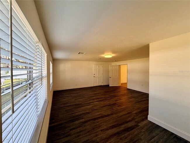 Building Photo - 3295 Adrian Ave