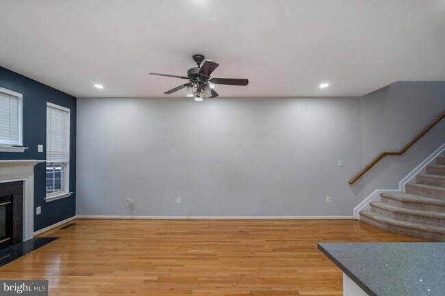 Building Photo - 8648 Royal Worcester Ln