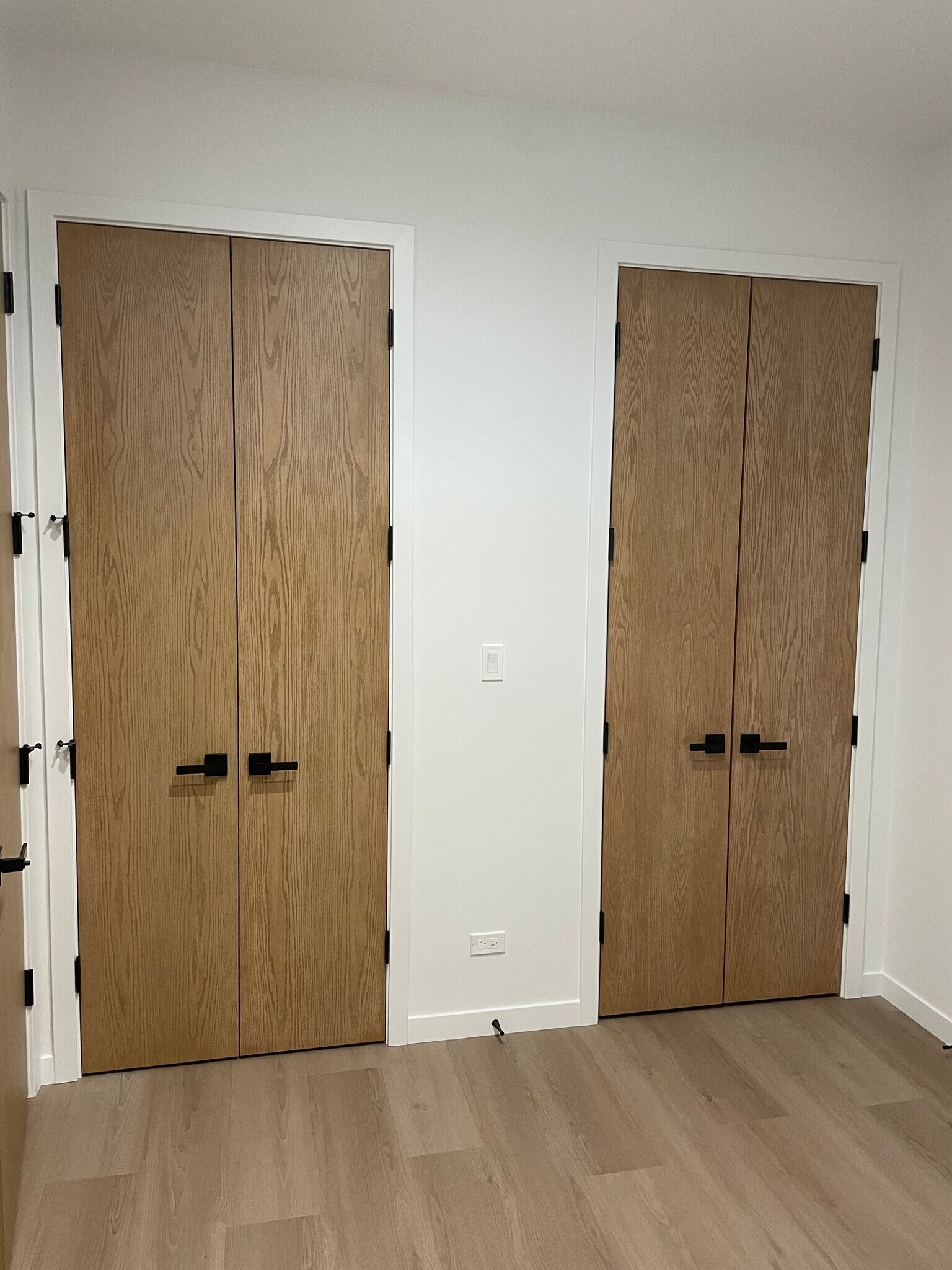 Building Photo - 934 W Diversey Pky