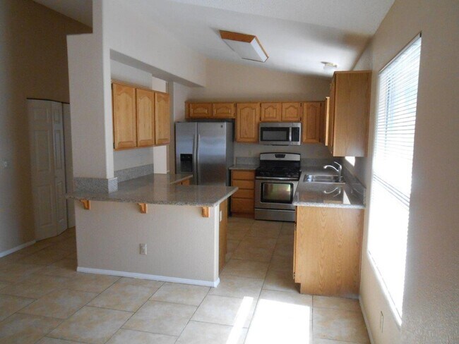 Building Photo - Beautiful 3 Bedroom home in Henderson