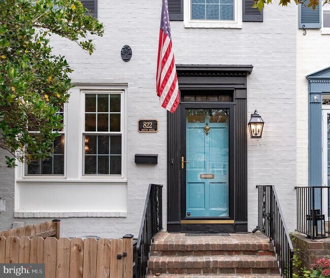 Building Photo - 822 S Royal St