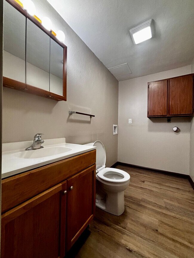 Building Photo - Townhome Living Done Right in West Milton: 2 Bedrooms, 1.5 Baths, Zero Hassle