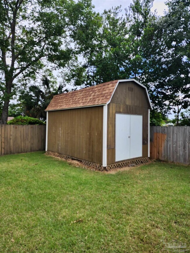 Building Photo - 7970 La Nain Dr