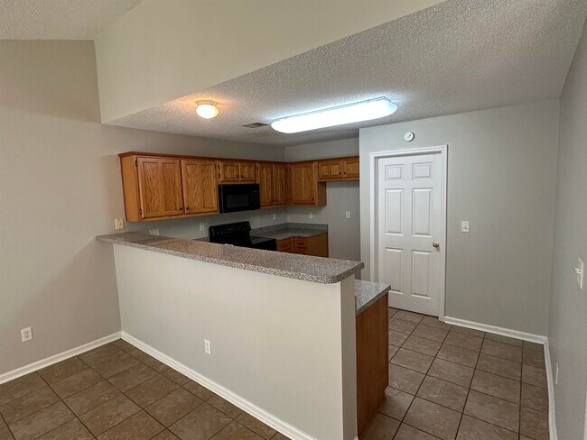 Building Photo - 1409 Brimfield Cove