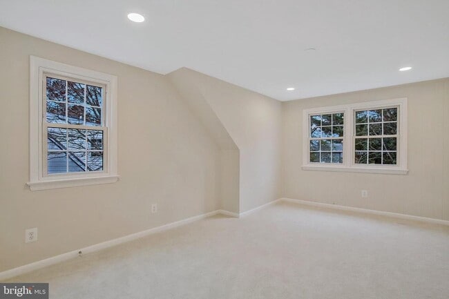 Building Photo - 3302 Nicholson St