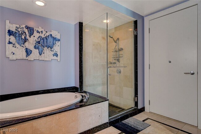 Building Photo - 2700 S Las Vegas Blvd