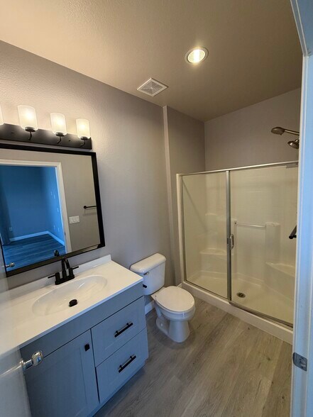 Building Photo - 16718 Nicklaus Dr