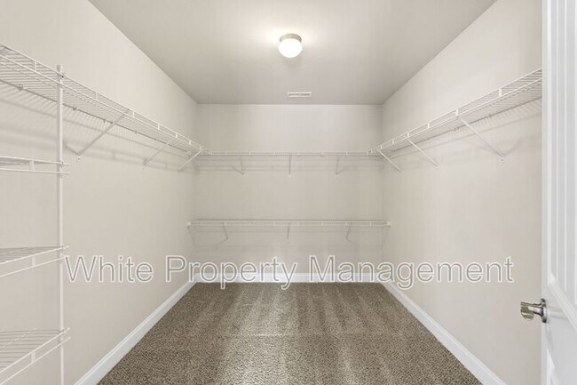 Building Photo - 1830 Alden Oaks Dr