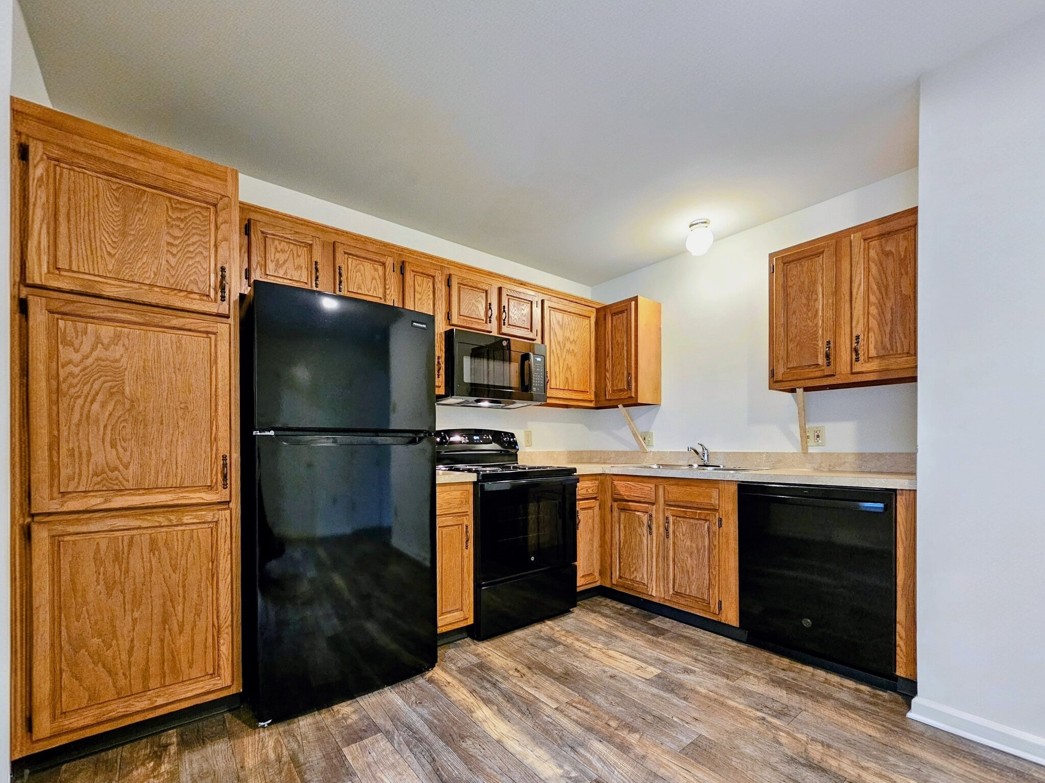 Building Photo - 256 Morgan Dr