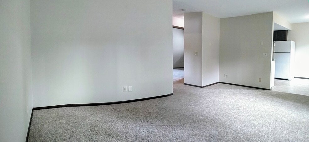 Living Space - 414 10th Ave S