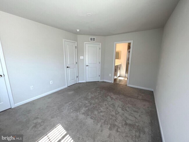 Building Photo - 7801 Rosella Ln