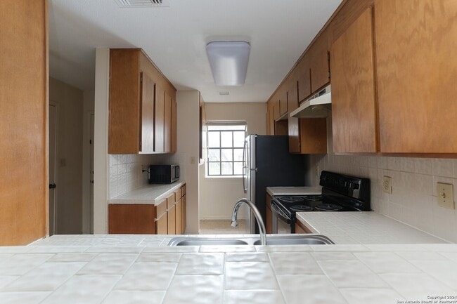 Building Photo - 11815 Vance Jackson Rd