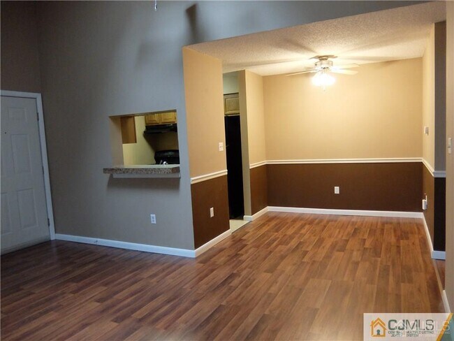 Building Photo - 1818 Ravens Crest Dr