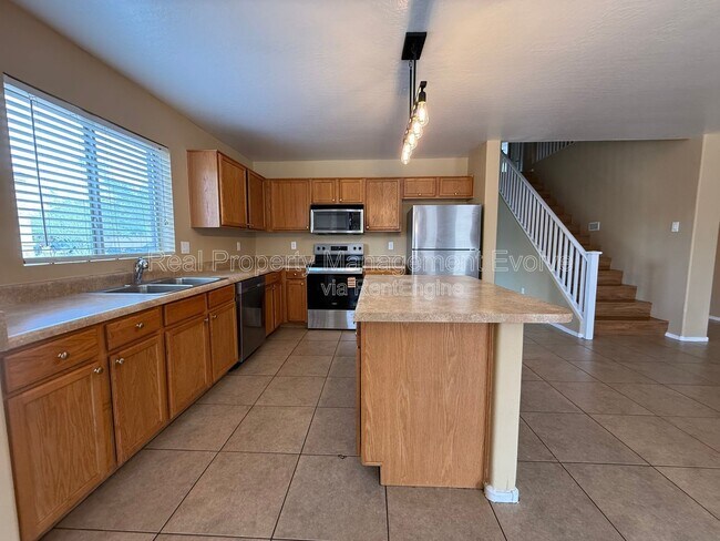 Building Photo - 1526 S 217th Dr