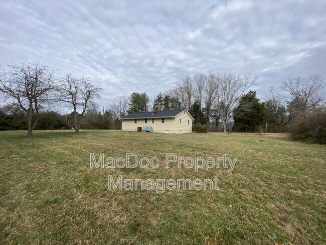 Building Photo - 10514 Robert E. Lee Drive