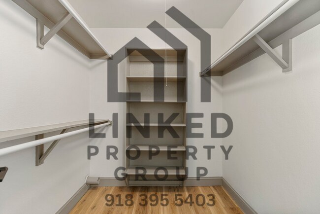 Building Photo - 3711 S Indianapolis Ave