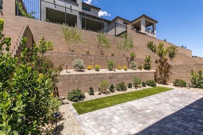 Building Photo - 1599 Pacific Baza St
