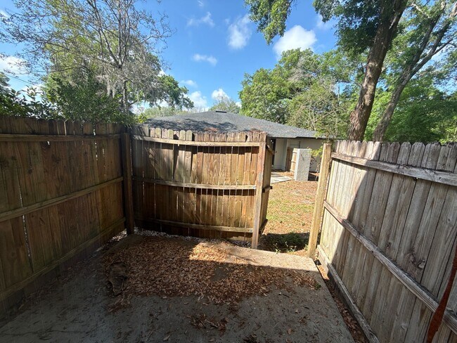 Building Photo - 5315 SE 28th Ln