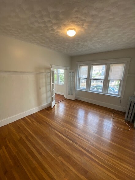 Building Photo - 79 Glenville Ave