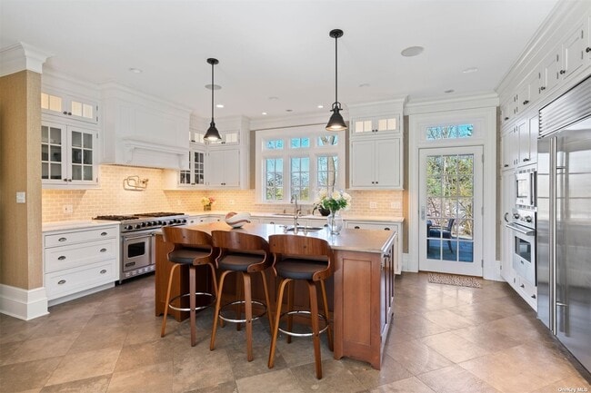 Building Photo - 31 Elm Sea Ln