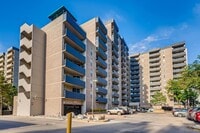 Building Photo - Amazing Condo with Beautiful Mountain and City Views!
