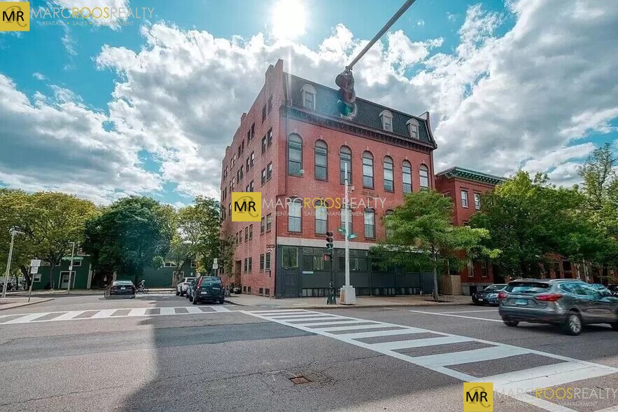 Building Photo - 3 Essex St
