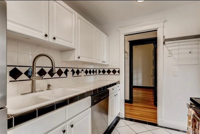 Building Photo - 1475 N Humboldt St