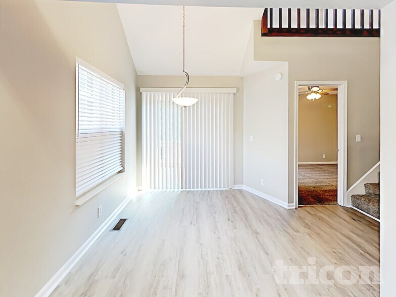 Building Photo - 5713 Briarwick Ct