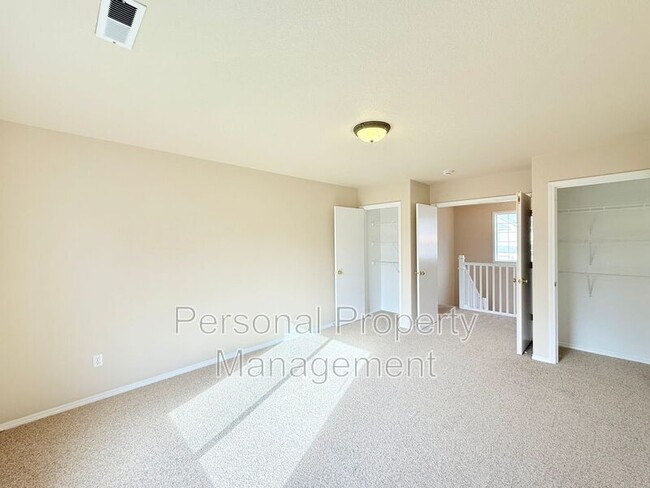 Building Photo - 11117 NE 104th St