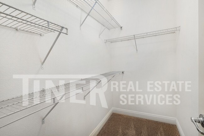 Building Photo - 5418 Washoe St