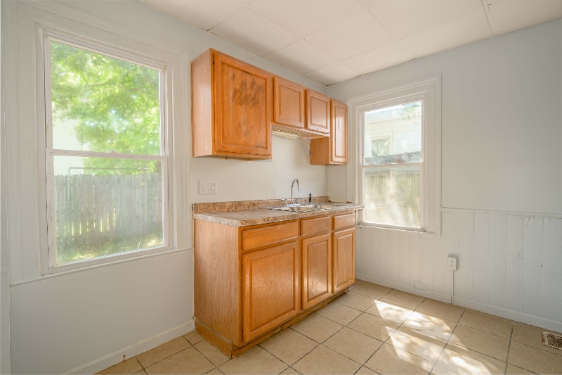 Building Photo - 42 E Cayuga St