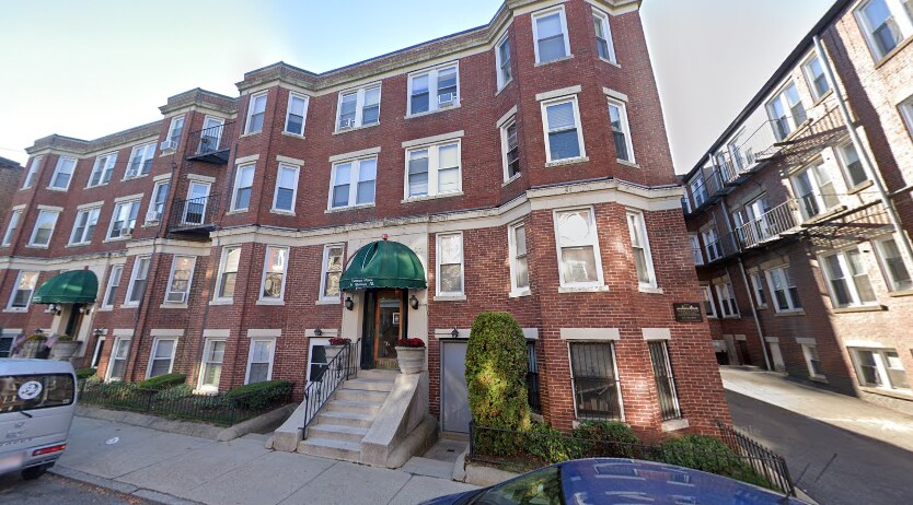 Building Photo - 11 Barrows St