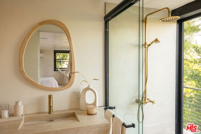 Building Photo - 3382 Scadlock Ln