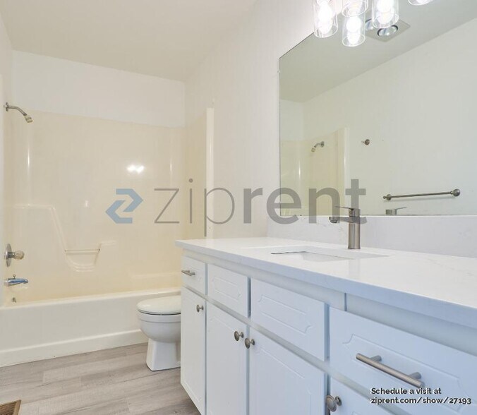 Building Photo - 4547 NW Tumalo Ct