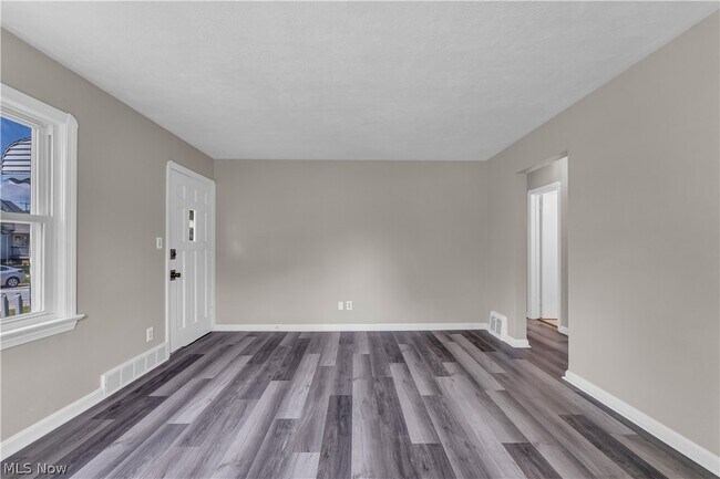 Building Photo - 13702 Wainstead Ave
