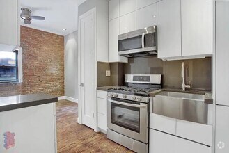 Building Photo - 213 E 26th St