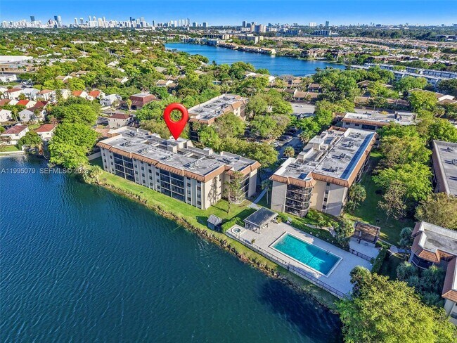 Building Photo - 605 Ives Dairy Rd