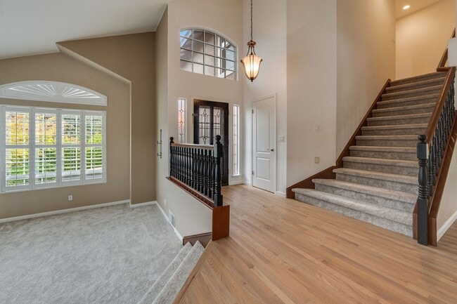 Building Photo - Stunning Folsom Split-Level Home with Pool & 3-Car Garage in Quiet Cul-De-Sac