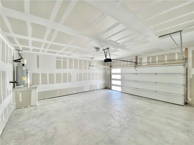 Building Photo - 1056 Winnsboro Lp