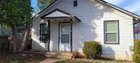 Building Photo - Charming Shasta Lake Home