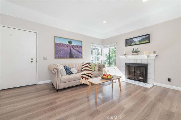 Building Photo - 22757 Lakeway Dr