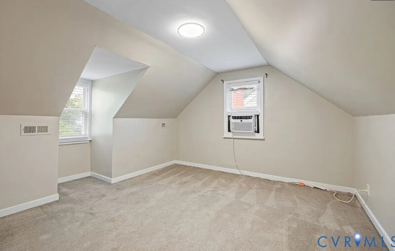 Building Photo - 2303 Parkside Ave